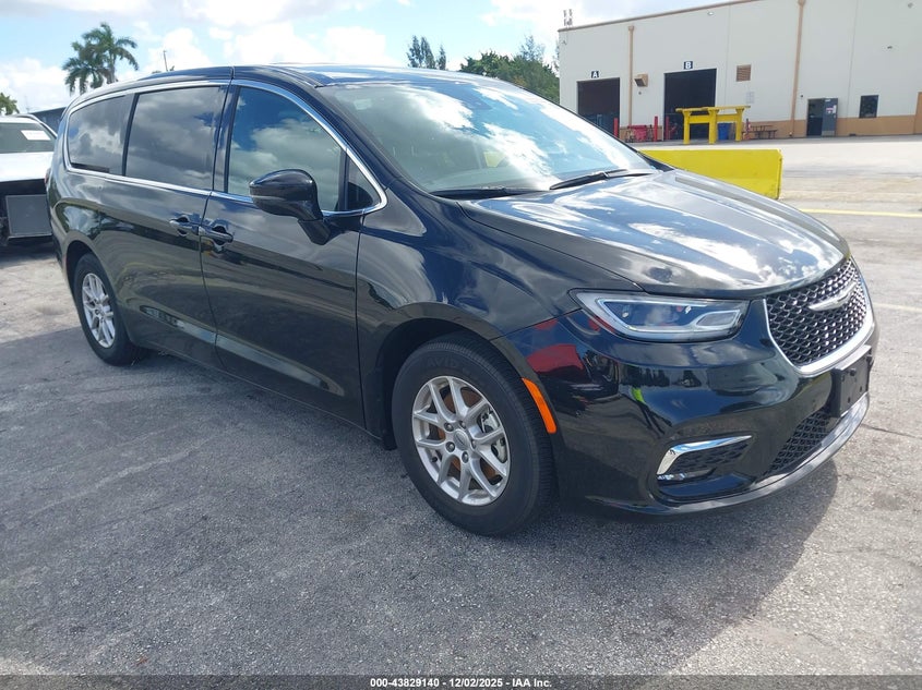 2C4RC1BG2SR530736 2025 CHRYSLER PACIFICA photo no. 17
