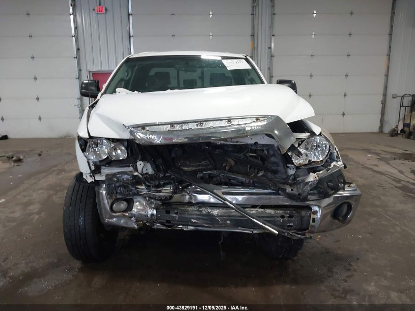 2008 Toyota Tundra Sr5 5.7L V8 VIN: 5TFBV54198X068424 Lot: 43829191