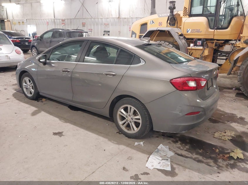 1G1BE5SM2J7198881 2018 CHEVROLET CRUZE photo no. 3
