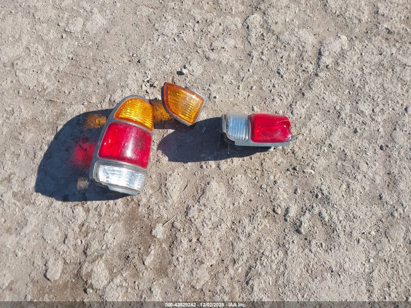 2003 Toyota Tundra Sr5 V8 VIN: 5TBRT34193S415590 Lot: 43829242