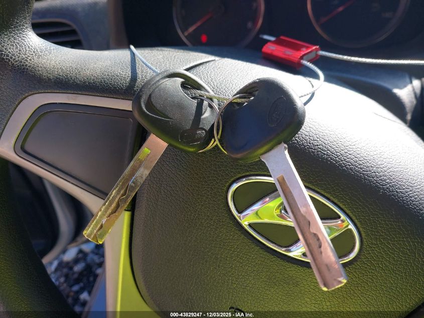 2015 Hyundai Accent Gs VIN: KMHCT5AE0FU232221 Lot: 43829247