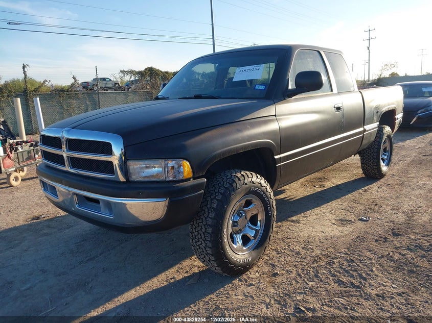 3B7HF13YXVG705268 1997 DODGE RAM photo no. 2