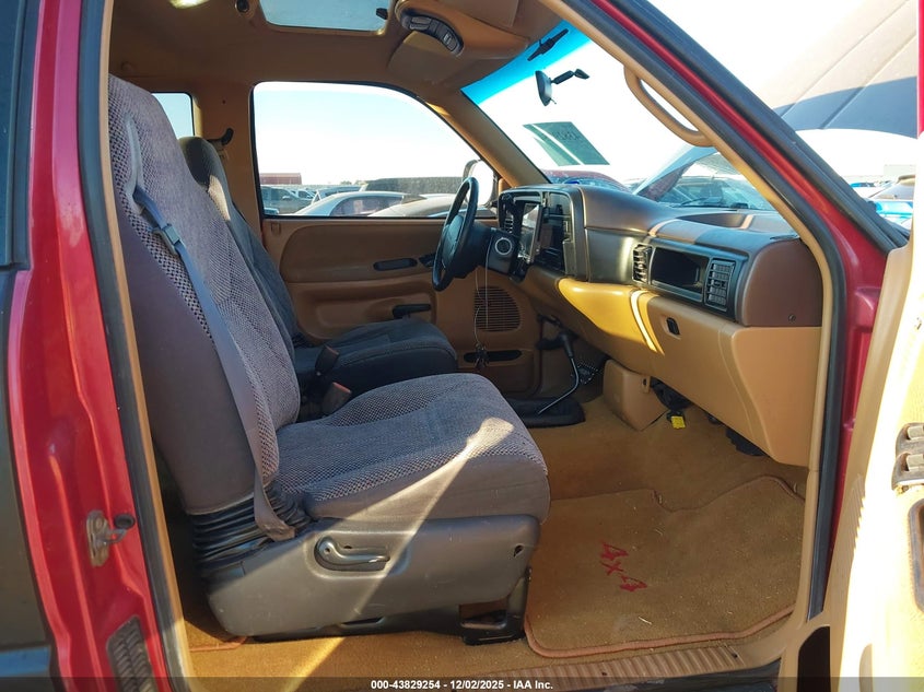 3B7HF13YXVG705268 1997 DODGE RAM photo no. 5