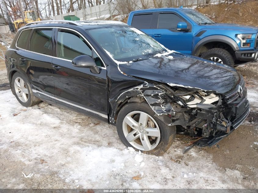 VOLKSWAGEN TOUAREG TDI LUX