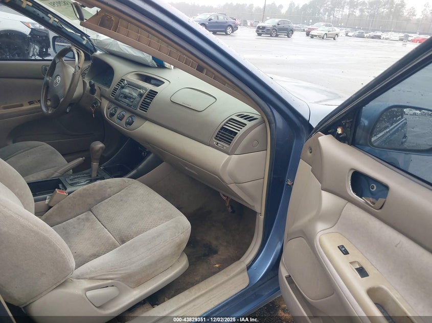 4T1BE32K52U500284 2002 TOYOTA CAMRY photo no. 5