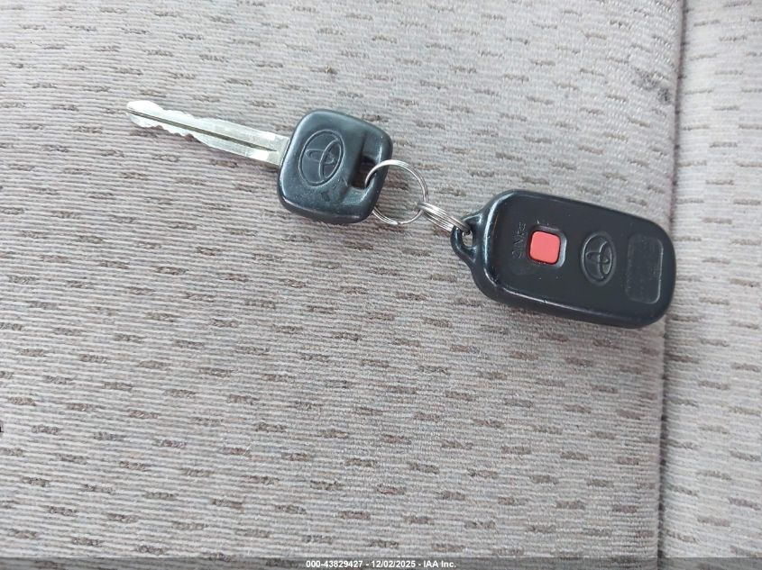 2004 Toyota Camry Le VIN: 4T1BE32K44U931024 Lot: 43829427