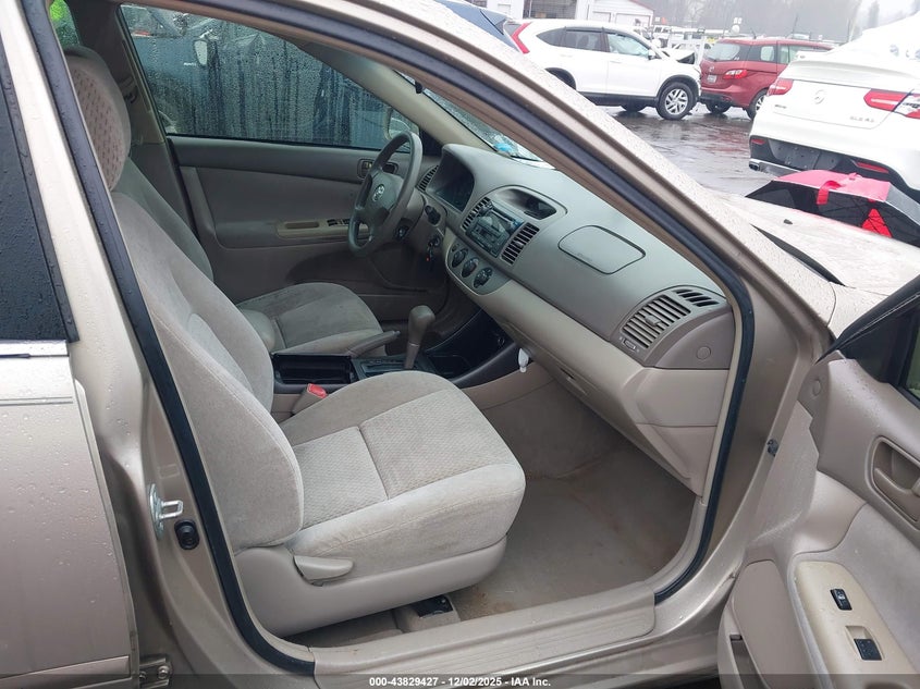 4T1BE32K44U931024 2004 TOYOTA CAMRY photo no. 5