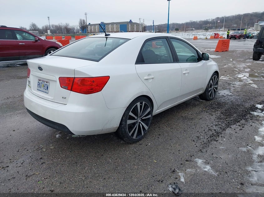 Vin: knafu4a26c5607627, lot: 44324926, kia forte ex 20124