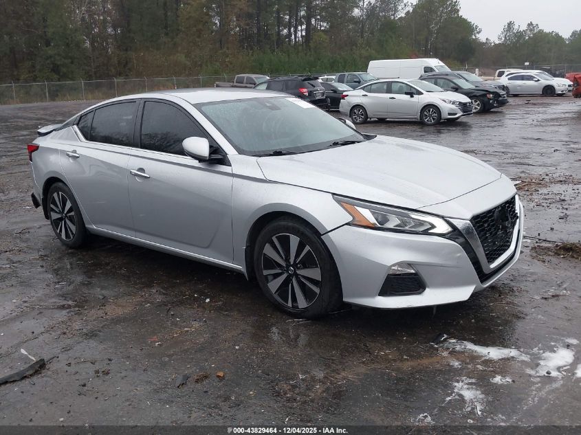 NISSAN ALTIMA SV FWD