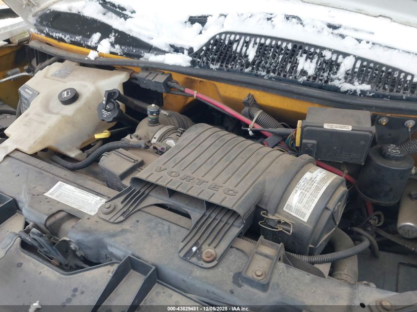 2004 Chevrolet Express Cutaway Base W/C7L/C7N VIN: 1GBJG31U041151198 Lot: 43829481