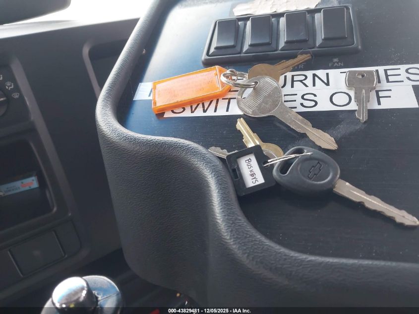 2004 Chevrolet Express Cutaway Base W/C7L/C7N VIN: 1GBJG31U041151198 Lot: 43829481