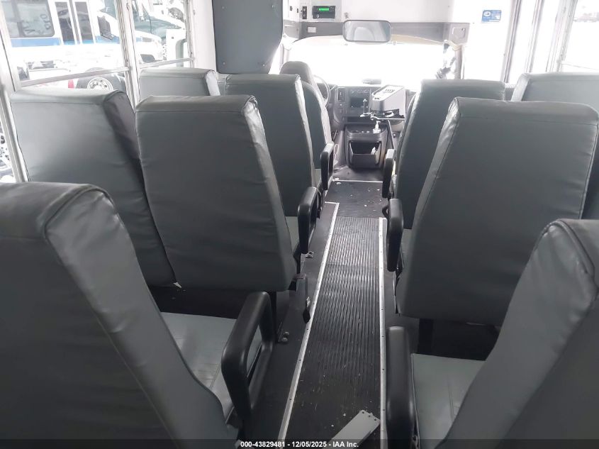 2004 Chevrolet Express Cutaway Base W/C7L/C7N VIN: 1GBJG31U041151198 Lot: 43829481