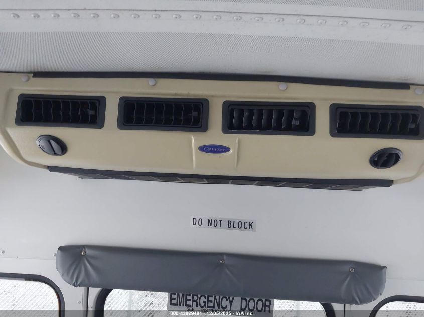 2004 Chevrolet Express Cutaway Base W/C7L/C7N VIN: 1GBJG31U041151198 Lot: 43829481