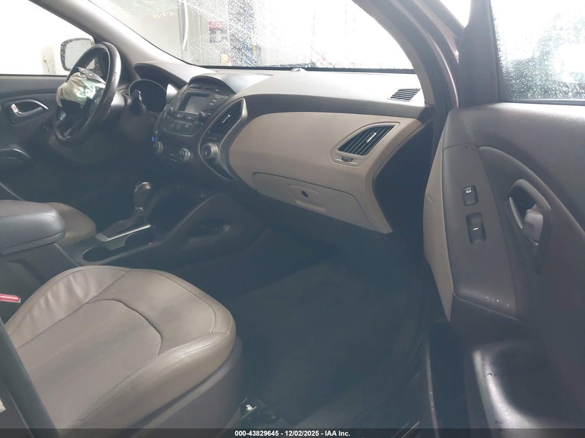 KM8JU3AG9FU958220 2015 HYUNDAI TUCSON photo no. 5