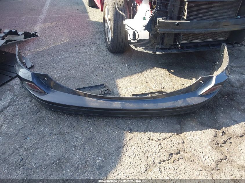 2017 Toyota Rav4 Le VIN: JTMZFREV5HJ700522 Lot: 43829674