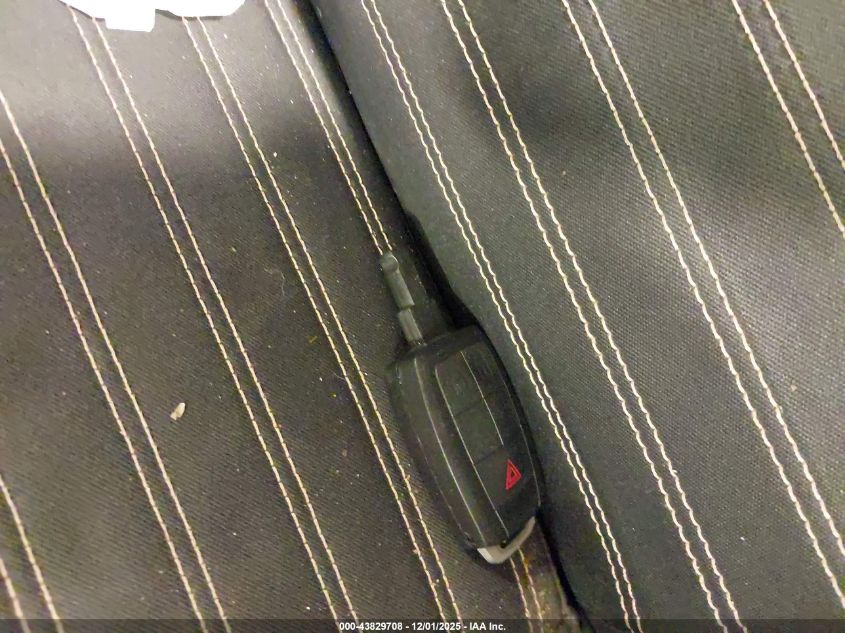 2008 Volvo S40 2.4I VIN: YV1MS382782358127 Lot: 43829708