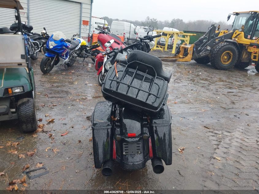 2018 Harley-Davidson Flhxs Street Glide Special VIN: 1HD1KRC10JB686049 Lot: 43829709