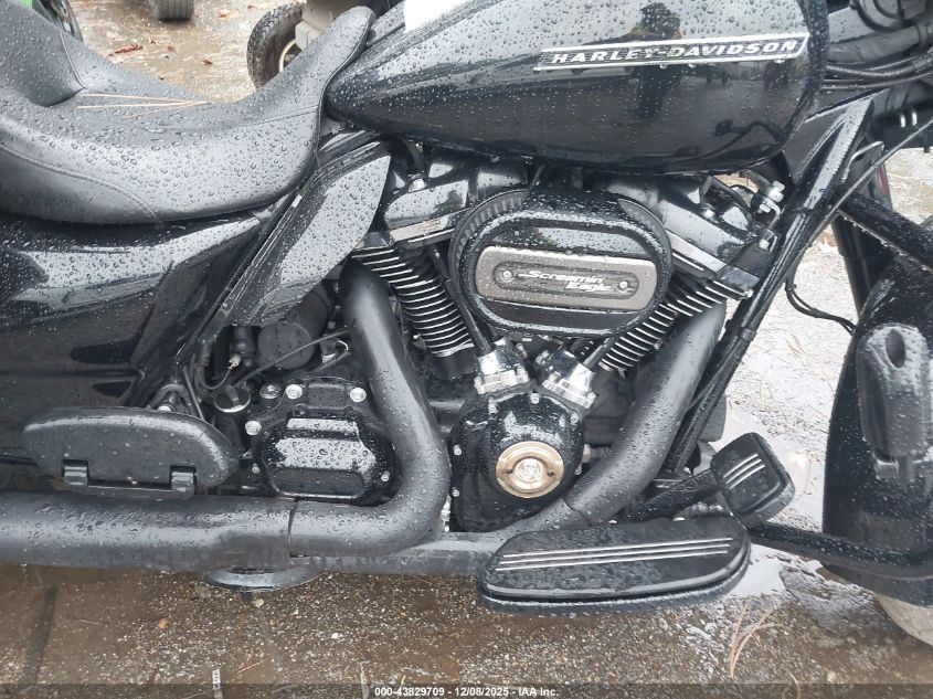 2018 Harley-Davidson Flhxs Street Glide Special VIN: 1HD1KRC10JB686049 Lot: 43829709