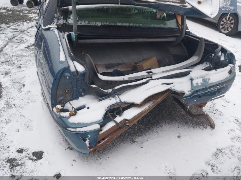 2003 Lincoln Town Car Signature VIN: 1LNHM82W83Y635511 Lot: 43829953