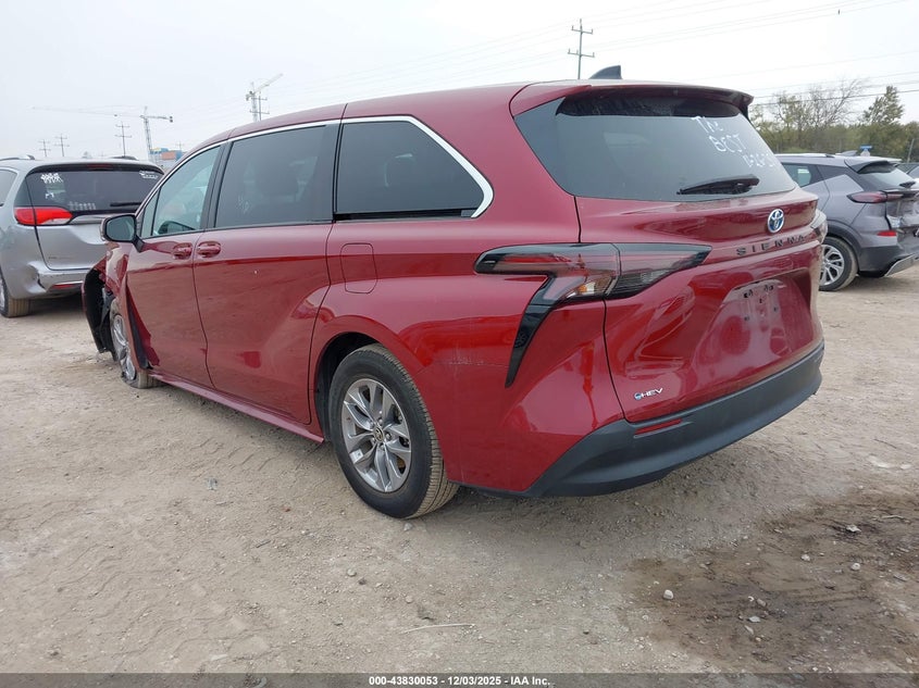 5TDKRKEC1SS228005 2025 TOYOTA SIENNA photo no. 3