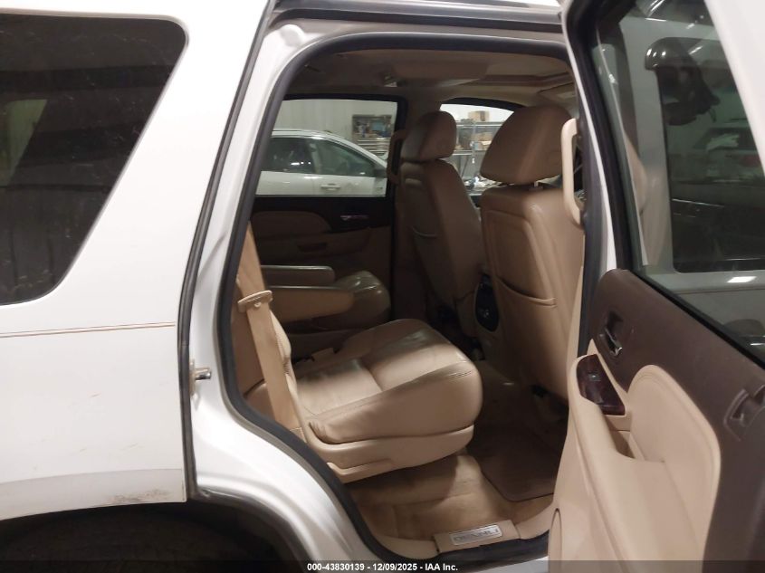 2007 GMC Yukon Denali VIN: 1GKFK63877J235299 Lot: 43830139