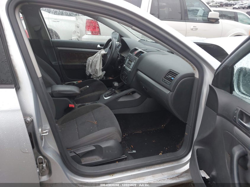 3VWJM71K59M026389 2009 VOLKSWAGEN JETTA photo no. 5