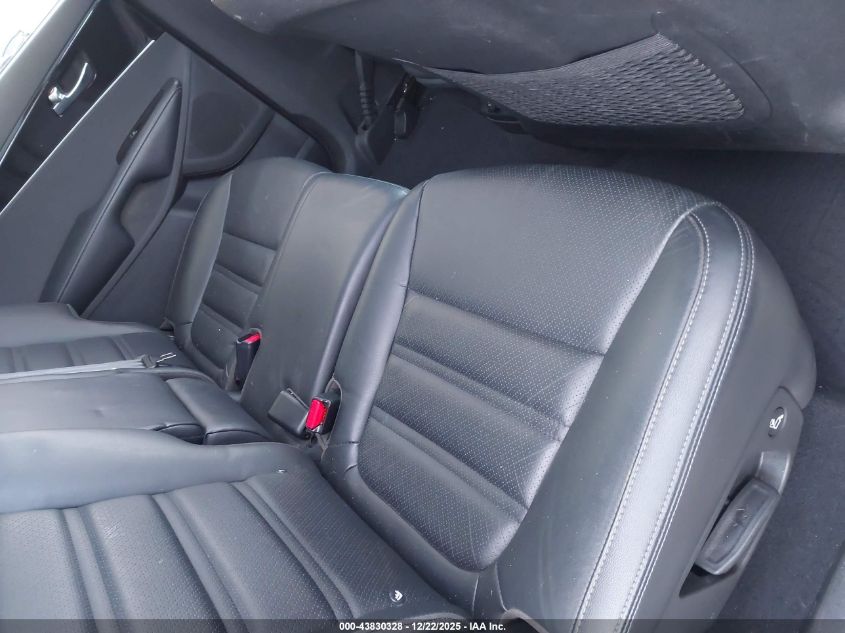 2020 Kia Sorento 3.3L Ex VIN: 5XYPHDA55LG665631 Lot: 43830328