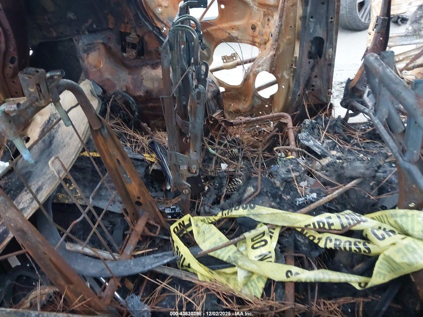JTMZFREV9JJ203298 2018 TOYOTA RAV 4 photo no. 8