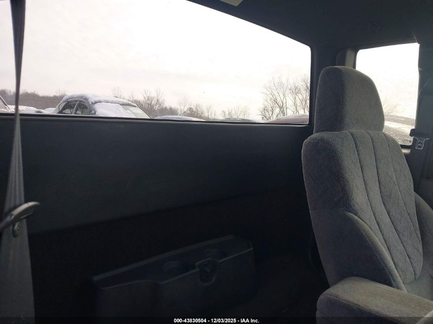 2002 GMC Sonoma Sls VIN: 1GTDT19W128230222 Lot: 43830504