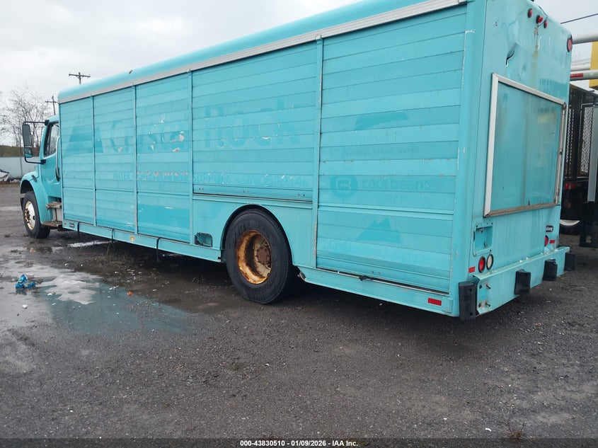 2008 FREIGHTLINER M2 auction photo 3