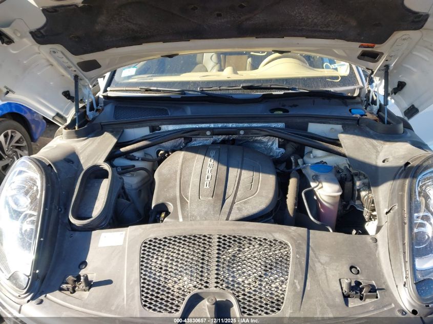 2017 Porsche Macan VIN: WP1AA2A57HLB01794 Lot: 43830657