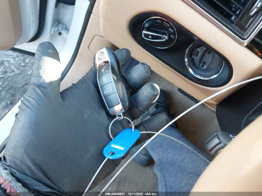 2017 Porsche Macan VIN: WP1AA2A57HLB01794 Lot: 43830657