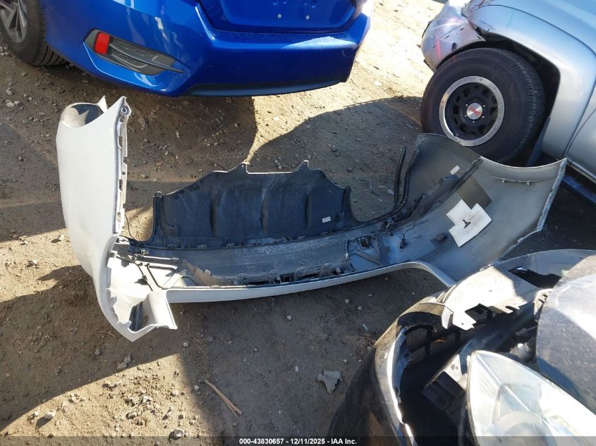 2017 Porsche Macan VIN: WP1AA2A57HLB01794 Lot: 43830657