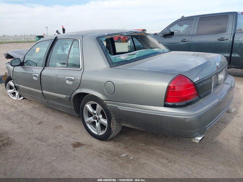 2MEFM74W52X620352 2002 MERCURY GRAND MARQUIS photo no. 3