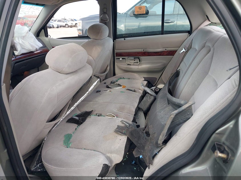 2MEFM74W52X620352 2002 MERCURY GRAND MARQUIS photo no. 8