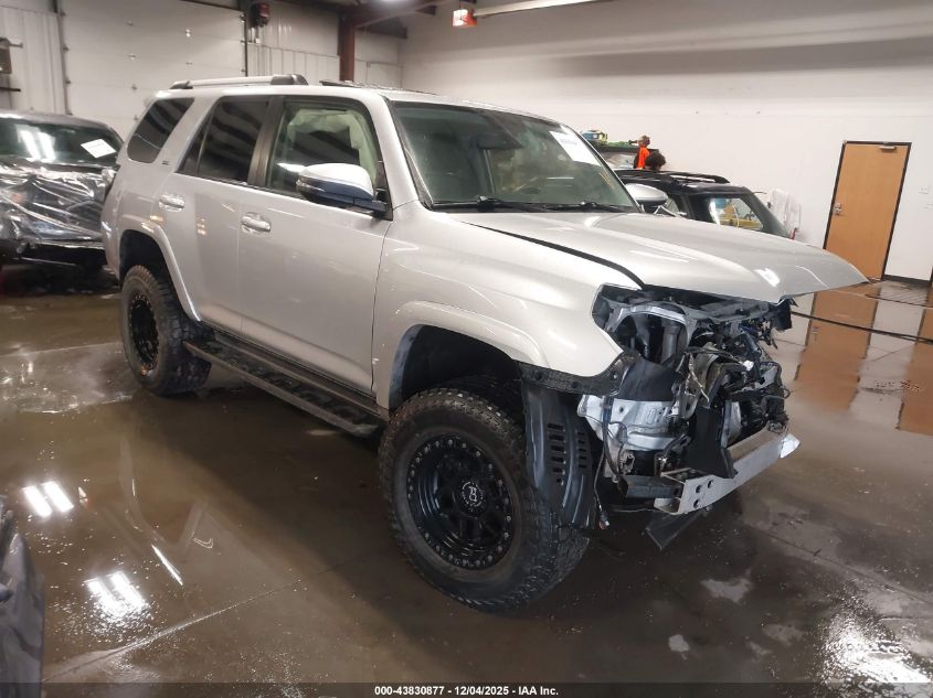 TOYOTA 4RUNNER SR5