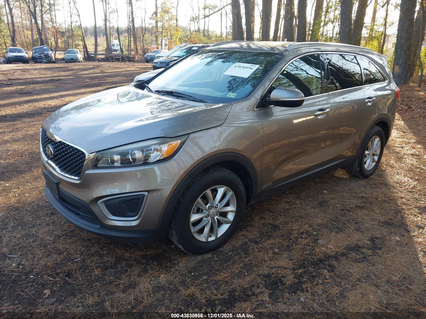5XYPGDA34GG050334 2016 KIA SORENTO photo no. 2