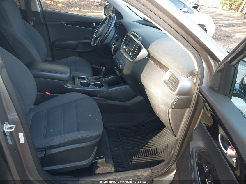 5XYPGDA34GG050334 2016 KIA SORENTO photo no. 5