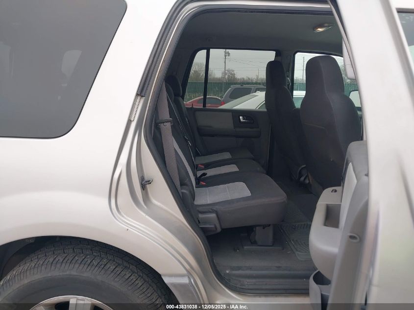 2005 Ford Expedition Xls VIN: 1FMPU13575LA61363 Lot: 43831038
