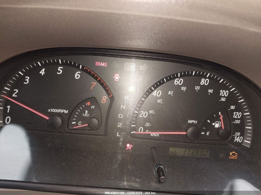 2002 Toyota Camry Le VIN: 4T1BE32K52U031844 Lot: 43831108