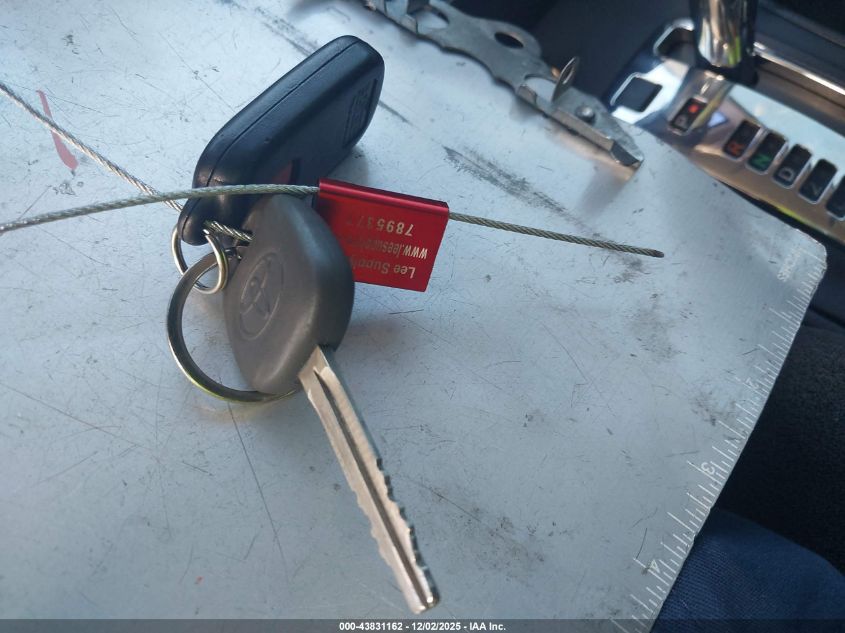 2007 Toyota Corolla S VIN: 1NXBR32E77Z841546 Lot: 43831162