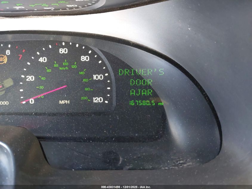 1998 Lincoln Continental VIN: 1LNFM97V8WY637860 Lot: 43831498