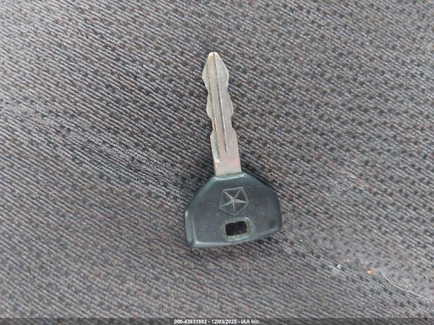 2000 Dodge Dakota Slt/Sport VIN: 1B7GG22X2YS647323 Lot: 43831593