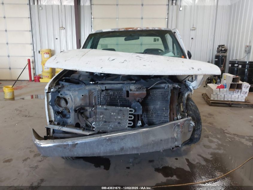 1994 Chevrolet Gmt-400 C2500 VIN: 1GCFC24HXRZ207811 Lot: 43831670