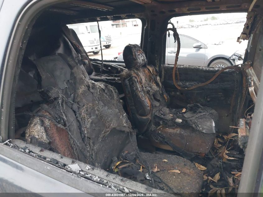 2004 Chevrolet Suburban 1500 Lt VIN: 1GNEC16Z04R227206 Lot: 43831967