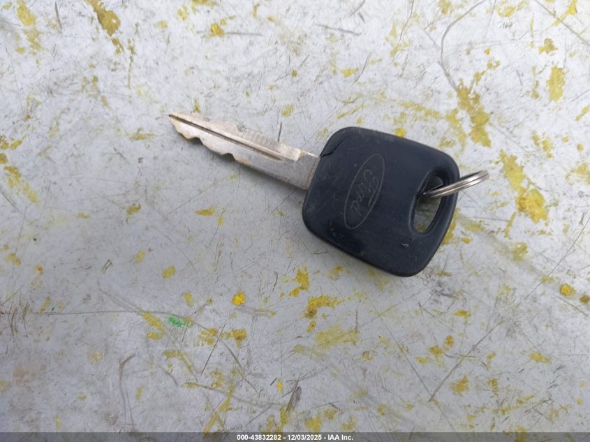 2002 Ford F-150 Lariat/Xl/Xlt VIN: 1FTRX18L22KB56572 Lot: 43832282