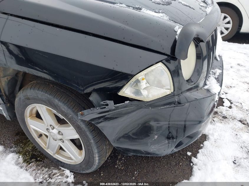 2007 Jeep Compass Sport VIN: 1J8FF47W07D585829 Lot: 43832423