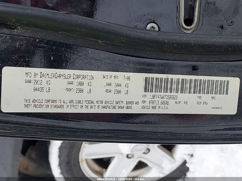 2007 Jeep Compass Sport VIN: 1J8FF47W07D585829 Lot: 43832423