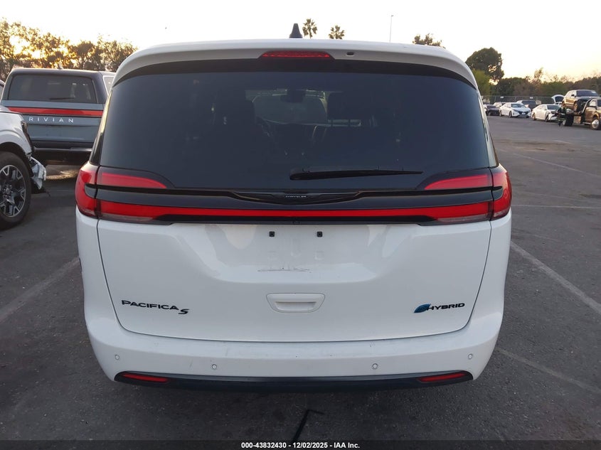 2023 Chrysler Pacifica Hybrid Touring L VIN: 2C4RC1L72PR618594 Lot: 43832430