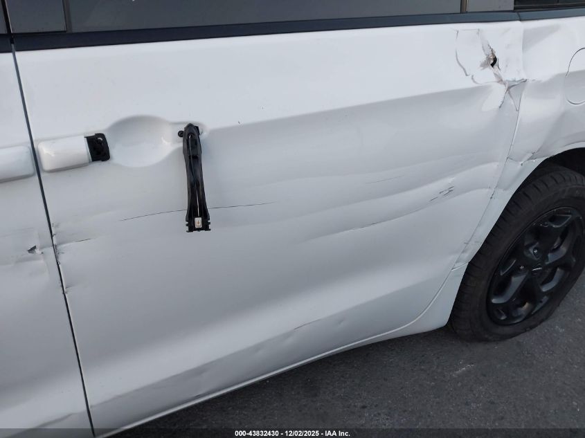 2023 Chrysler Pacifica Hybrid Touring L VIN: 2C4RC1L72PR618594 Lot: 43832430